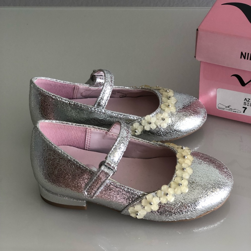 Toddler shoes.